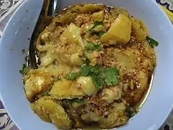 To hpu nway (warm Shan tofu) and to hpu gyaw (Shan tofu fritters) salad combines the creamy and crispy forms into a satisfying meal.