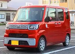 2015–2016 Toyota Pixis Mega L SA (LA700A)