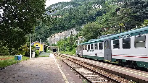 The Varenna-Esino-Perledo station