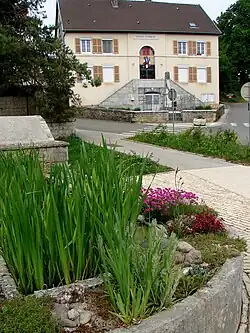 The town hall in Pouilley-Français