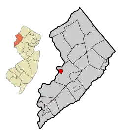 Location of Belvidere in Warren County highlighted in red (right). Inset map: Location of Warren County in New Jersey highlighted in orange (left).