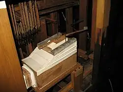 Wippfeder-tremulant (rocking spring-tremulant), built during 1848-60 by Arnold Rohlfs organ. (St. Magnus Church in Esens)