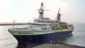 World Discoverer in Salaverry, 1993