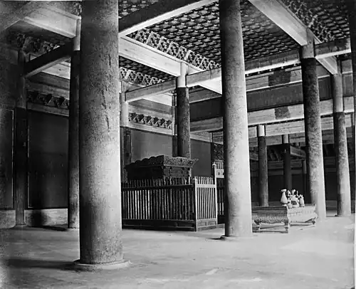 永樂皇之殿内所有擺置龍殿龍牌位殿內造成九九八十一間 No. 911, THE MING TOMBS.