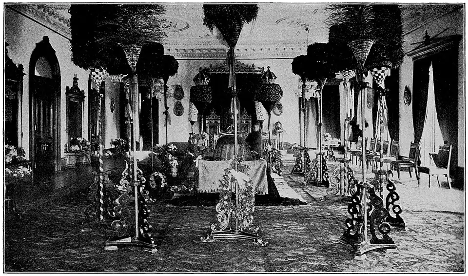 A room with elaborate decorations