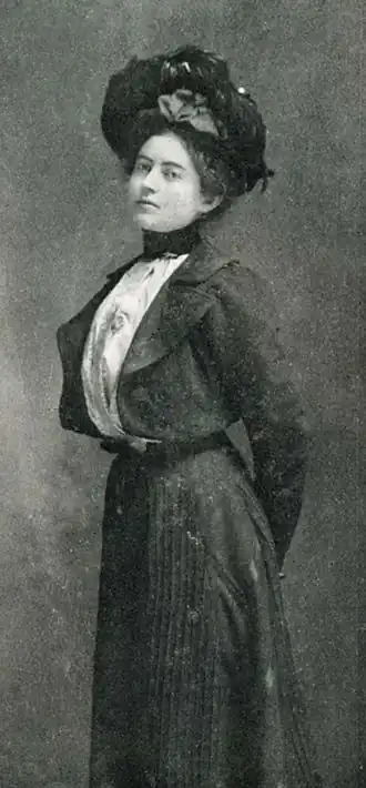photograph of Mary MacLane
