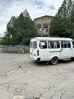 Image of Marshrutka at Tumanyan Municipality building going to Alaverdi